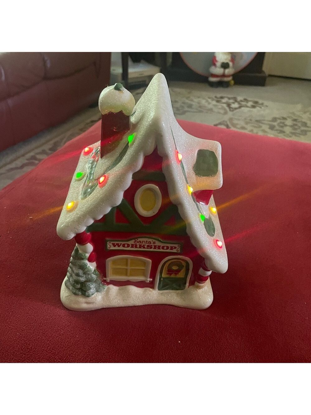 NWT Hallmark 2012 Light-Up Musical‎ Santa's Workshop North Pole Village